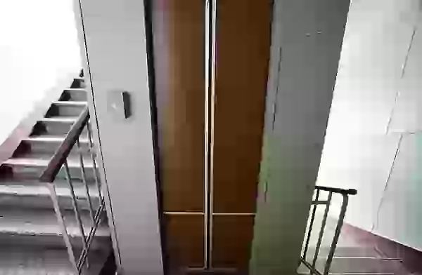 Демонтаж лифта в многоэтажном доме