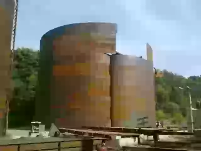 Демонтаж резервуара для нефтепродуктов
